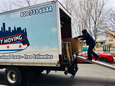 New city moving - At Roadway Moving, you get professional and stress-free moving services at reasonable prices. Call the best NYC movers today at 212-812-5240.